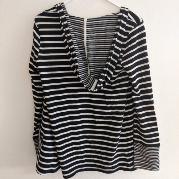 NWT New Cable & Gauge Hooded Striped Black and White Open Front Cardigan Size Sm - Picture 3 of 4